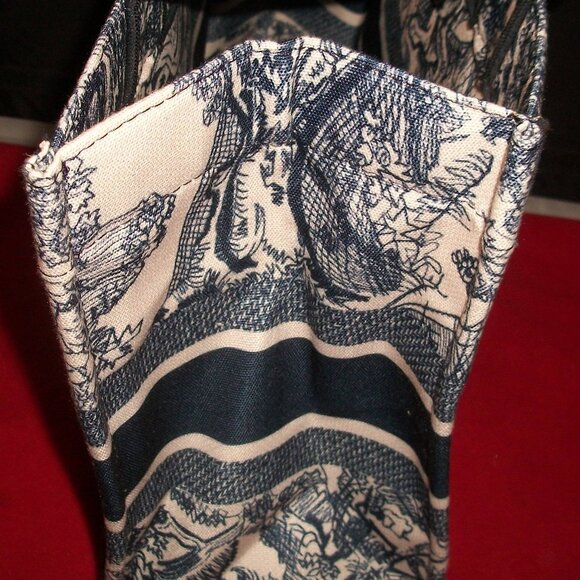 NWOT LRG Navy & White Faux-Jacquard Tote in Style of Lrg Jacquard Tote - Picture 4 of 6